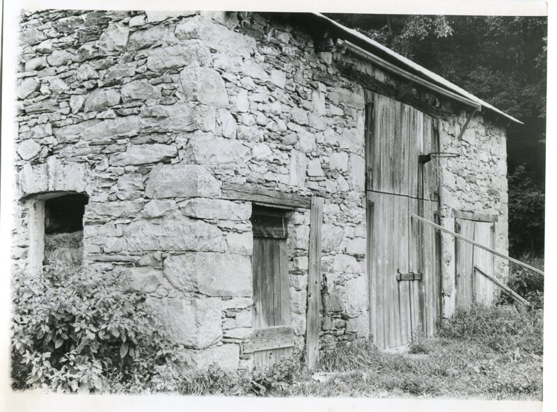 Stone Barn on Rte 77
