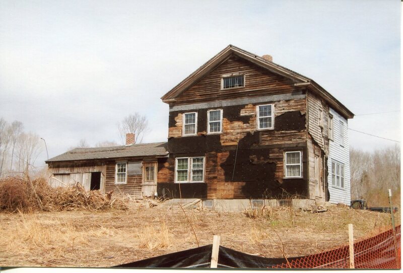 Richard H. Benton House, 215 Colonial Road