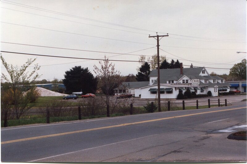 Chello's Restaurant, 753 Boston Post Road, 1985